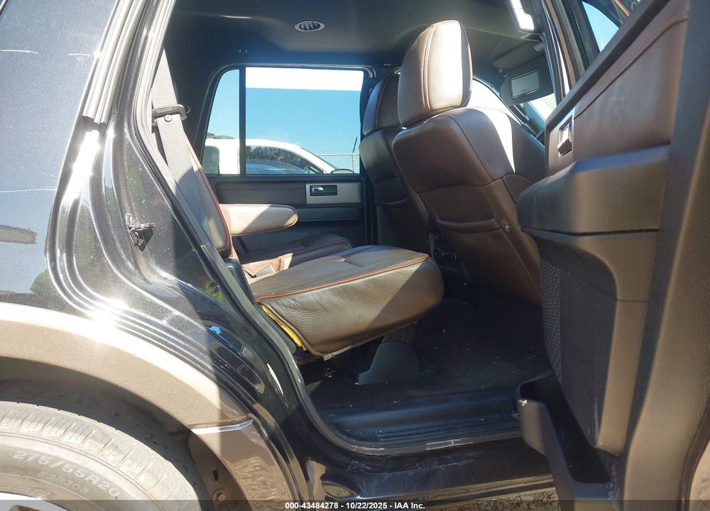 2015 FORD EXPEDITION XLT/KING RANCH VIN: 1FMJU1JT3FEF49125