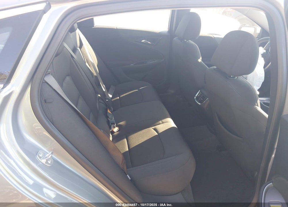 2025 CHEVROLET MALIBU VIN: 1G1ZD5ST7SF147182