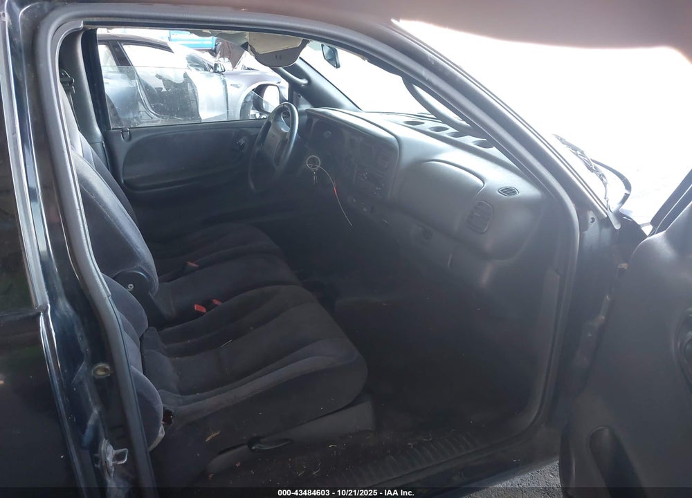 2000 DODGE DAKOTA SLT/SPORT VIN: 1B7GL22X2YS587619