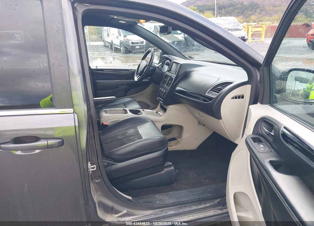 2019 DODGE GRAND CARAVAN SXT VIN: 2C4RDGCG4KR630402