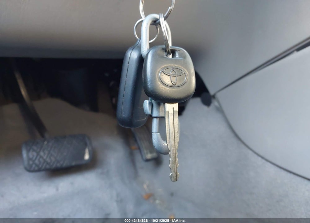 2007 TOYOTA COROLLA VIN: 2T1BR32E77C830189