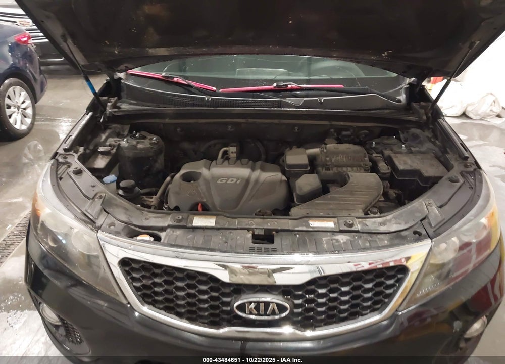 2012 KIA SORENTO LX VIN: 5XYKT3A64CG206862