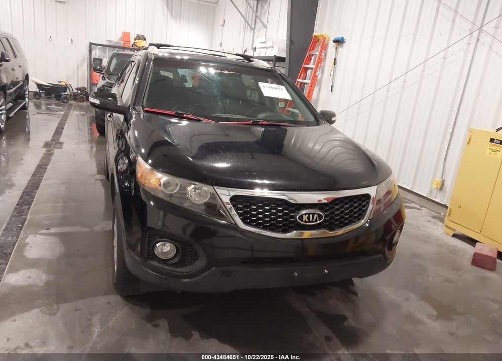 2012 KIA SORENTO LX VIN: 5XYKT3A64CG206862