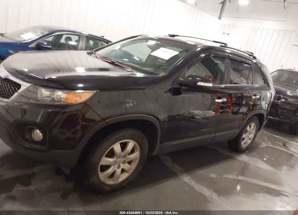 2012 KIA SORENTO LX VIN: 5XYKT3A64CG206862
