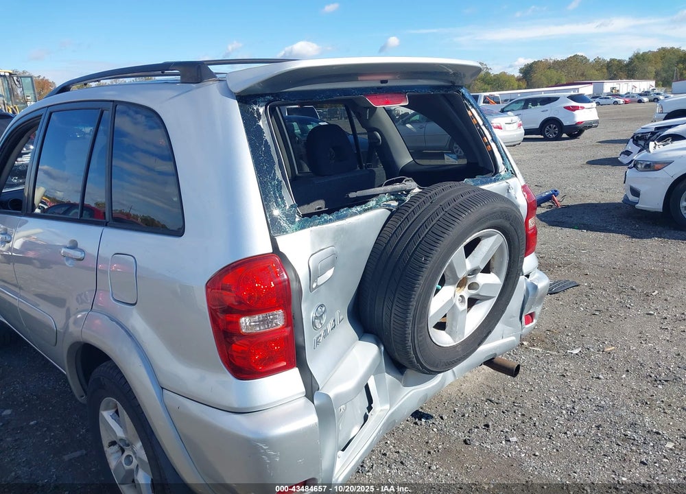 2005 TOYOTA RAV4 VIN: JTEHD20V650047518