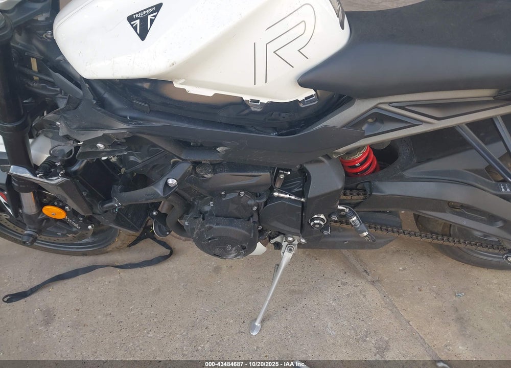 2024 TRIUMPH MOTORCYCLE STREET TRIPLE 765 R VIN: SMTA604S4RTBJ7899