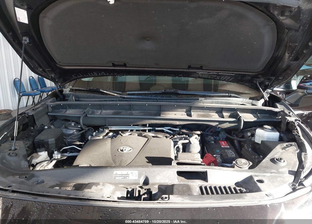 2021 TOYOTA HIGHLANDER VIN: 5TDCZRBH4MS157706