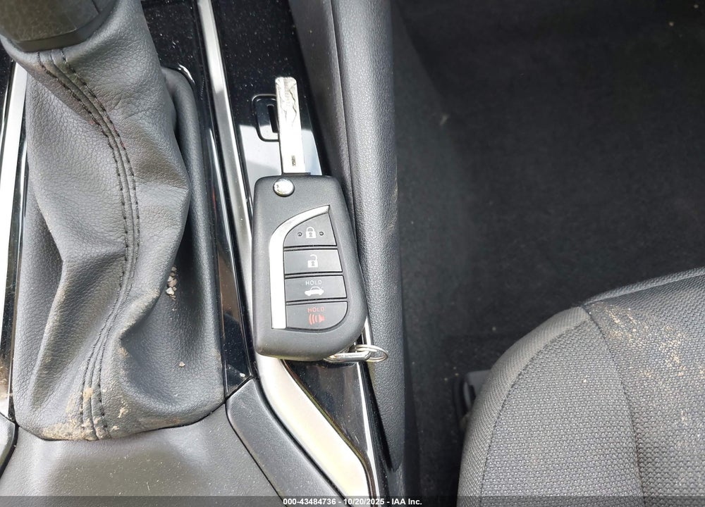 2024 TOYOTA COROLLA LE VIN: 5YFB4MDE3RP195282