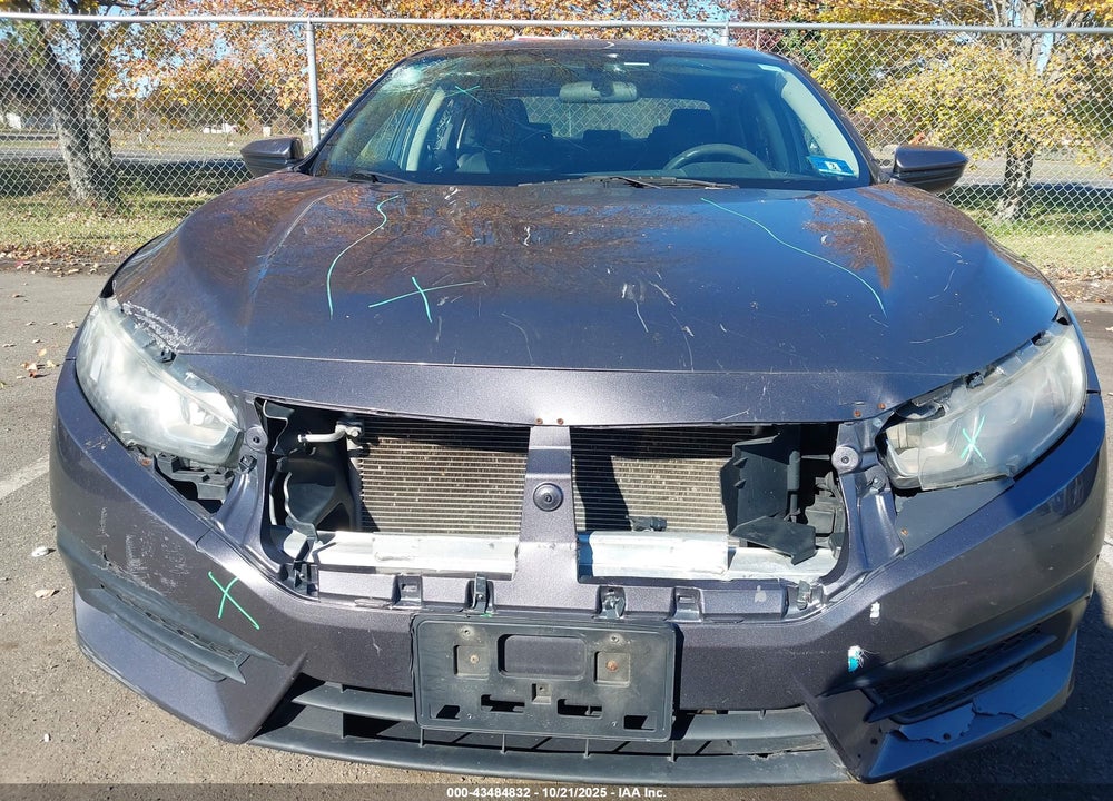 2018 HONDA CIVIC VIN: 2HGFC2F56JH526048