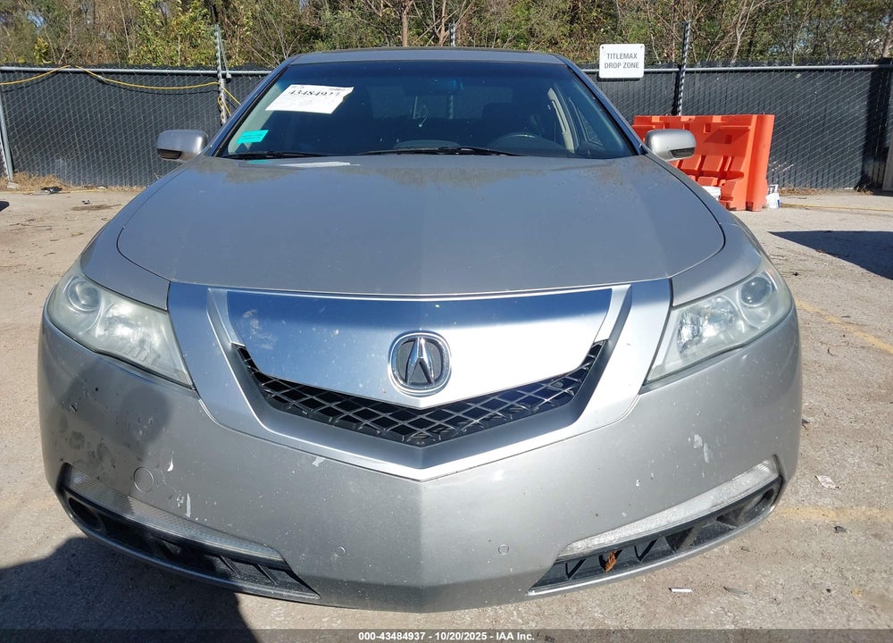 2010 ACURA TL VIN: 19UUA8F28AA010570