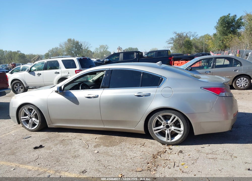 2010 ACURA TL VIN: 19UUA8F28AA010570