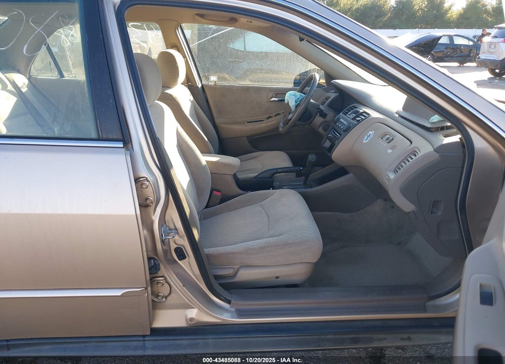 2002 HONDA ACCORD 2.3 LX VIN: 1HGCG56482A026344