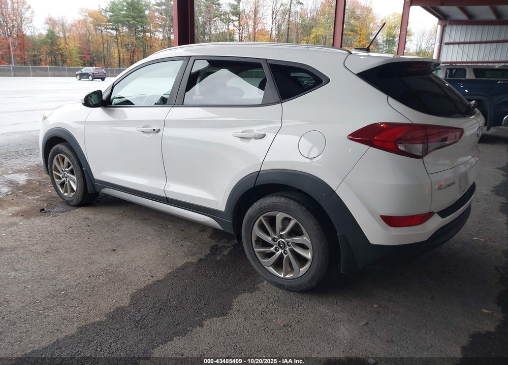 2017 HYUNDAI TUCSON SE VIN: KM8J3CA46HU266668
