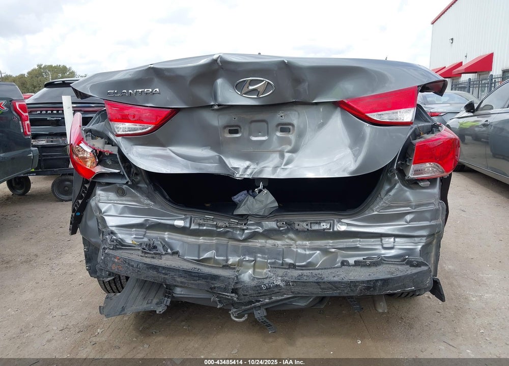 2013 HYUNDAI ELANTRA GLS VIN: 5NPDH4AE9DH399382