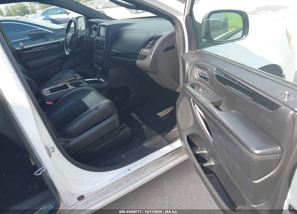 2017 DODGE GRAND CARAVAN SXT VIN: 2C4RDGCG4HR645863