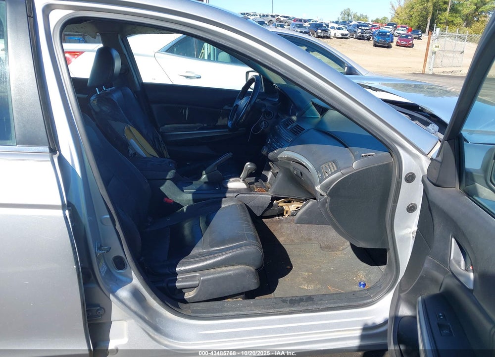 2010 HONDA ACCORD 2.4 EX-L VIN: 1HGCP2F82AA113169