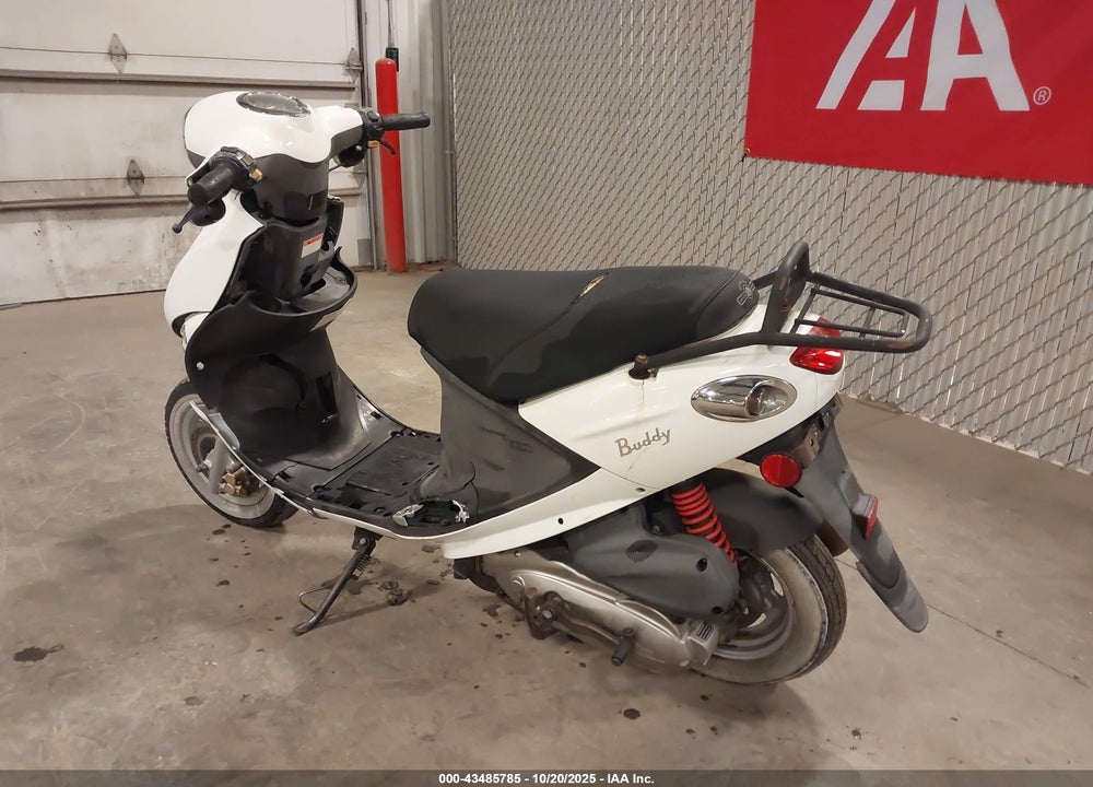 2009 GENUINE SCOOTER CO. BUDDY VIN: RFVPAC20491008903