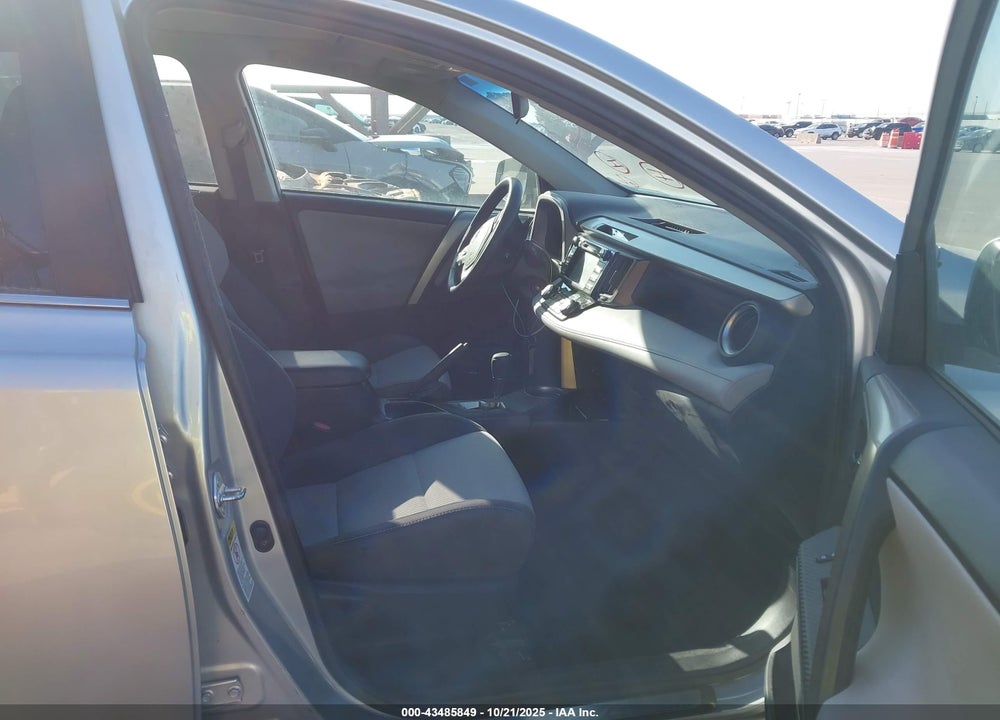 2015 TOYOTA RAV4 VIN: 2T3WFREV5FW230512