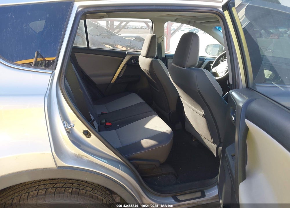 2015 TOYOTA RAV4 VIN: 2T3WFREV5FW230512