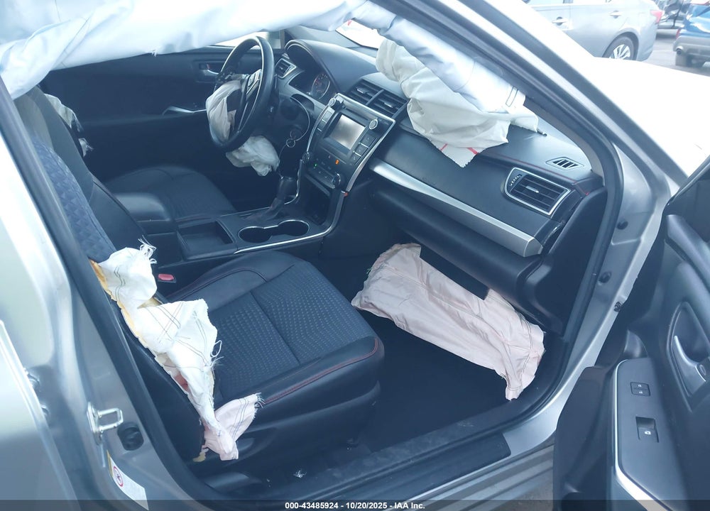 2015 TOYOTA CAMRY SE VIN: 4T1BF1FK5FU872922
