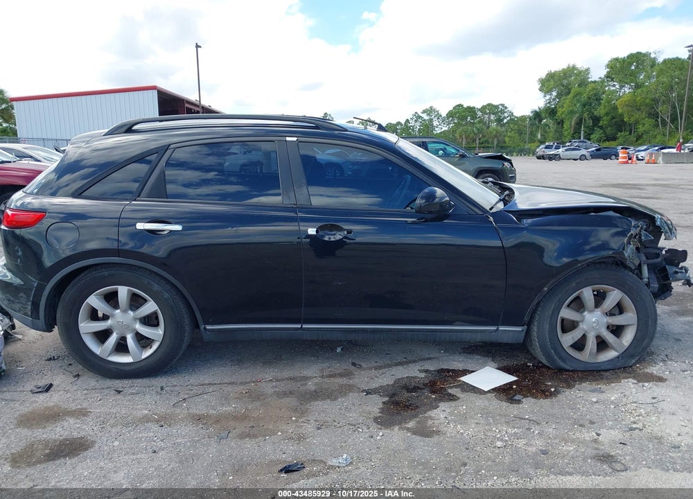 2005 INFINITI FX35 VIN: JNRAS08W45X214821