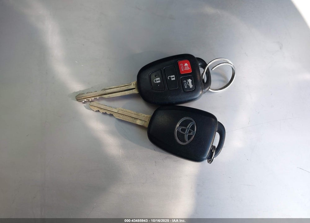 2016 TOYOTA COROLLA S PLUS VIN: 5YFBURHE8GP564853