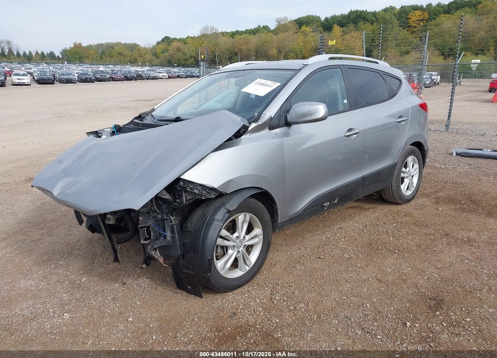 2011 HYUNDAI TUCSON GLS VIN: KM8JUCAC1BU170703