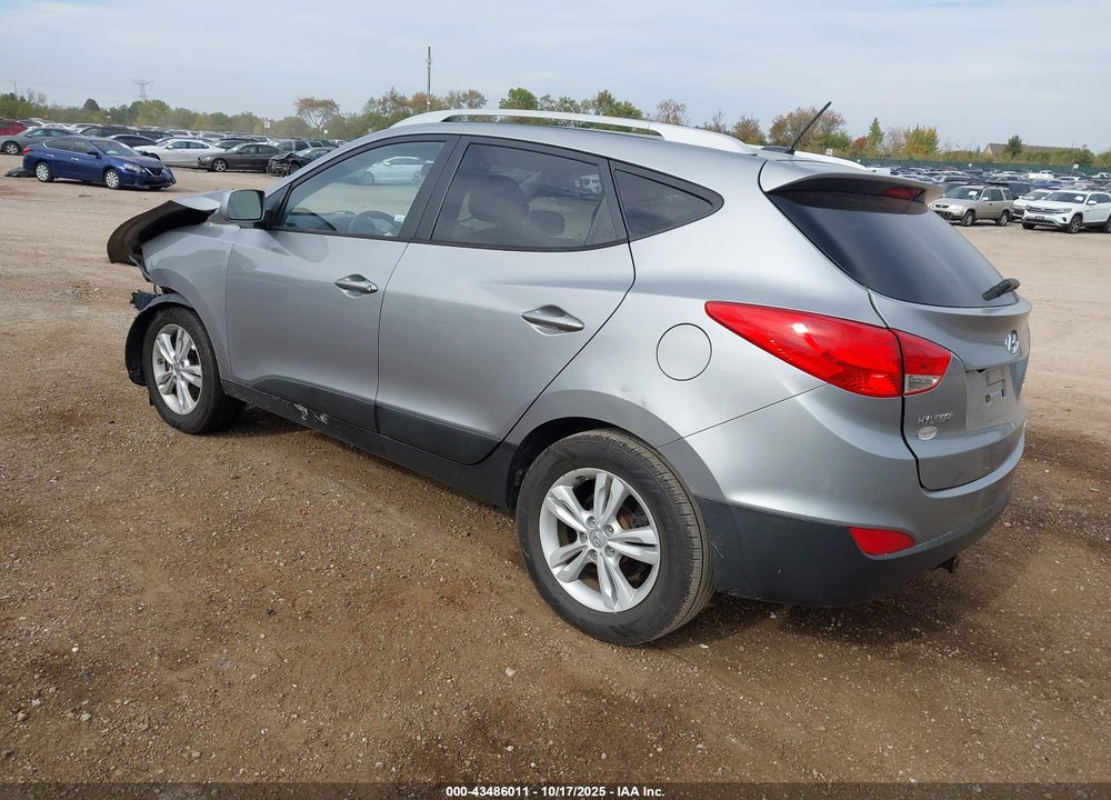2011 HYUNDAI TUCSON GLS VIN: KM8JUCAC1BU170703