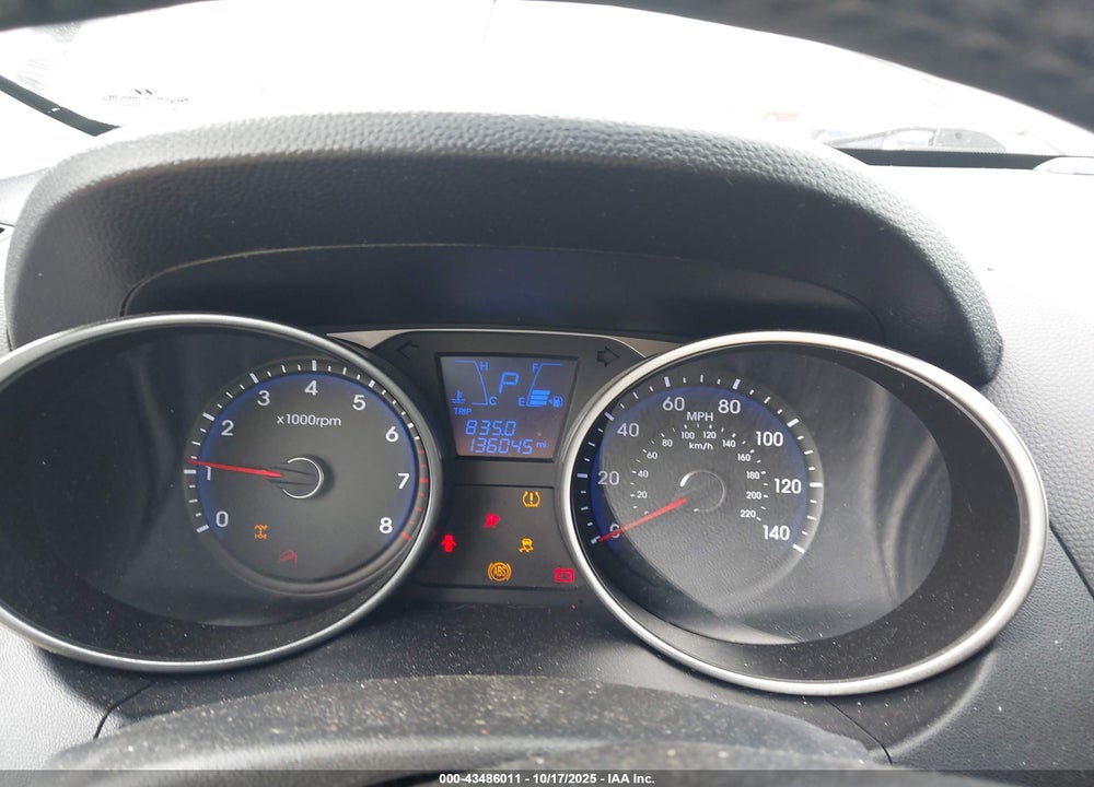 2011 HYUNDAI TUCSON GLS VIN: KM8JUCAC1BU170703