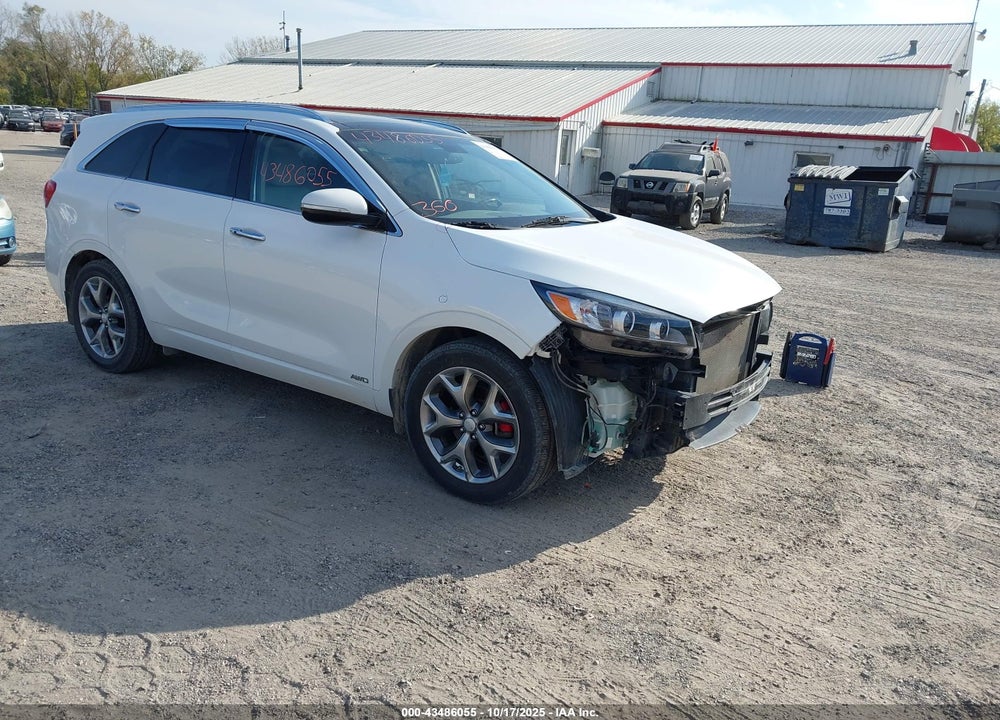 2016 KIA SORENTO 3.3L SX VIN: 5XYPKDA56GG108301