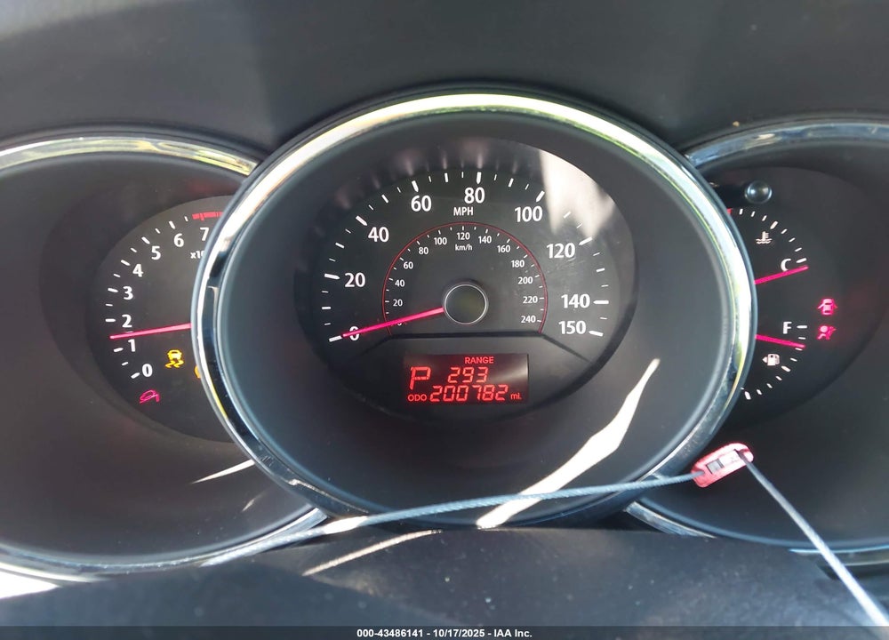 2011 KIA SORENTO VIN: 5XYKT4A21BG160733