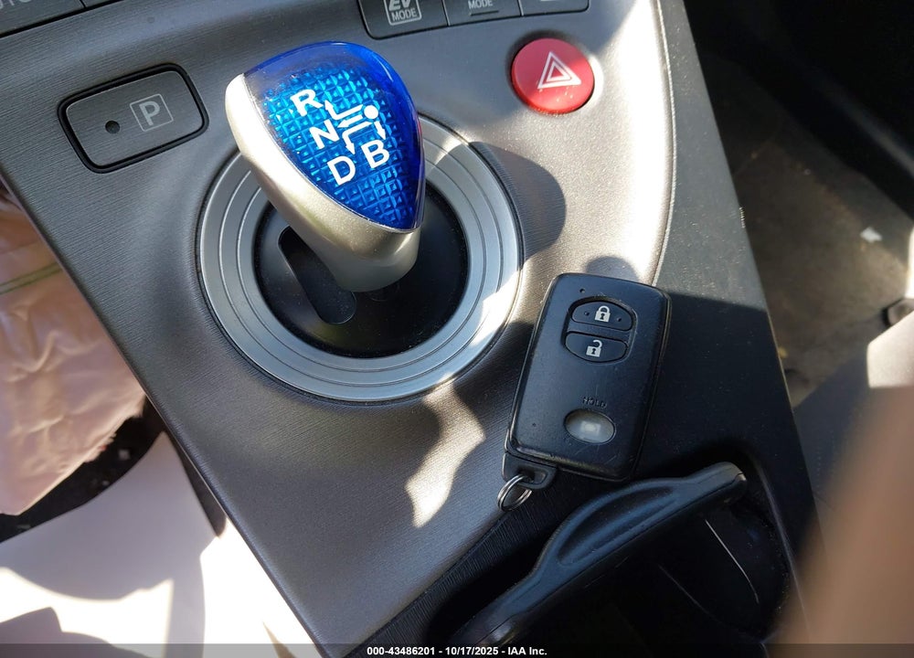 2013 TOYOTA PRIUS TWO VIN: JTDKN3DU0D5581131