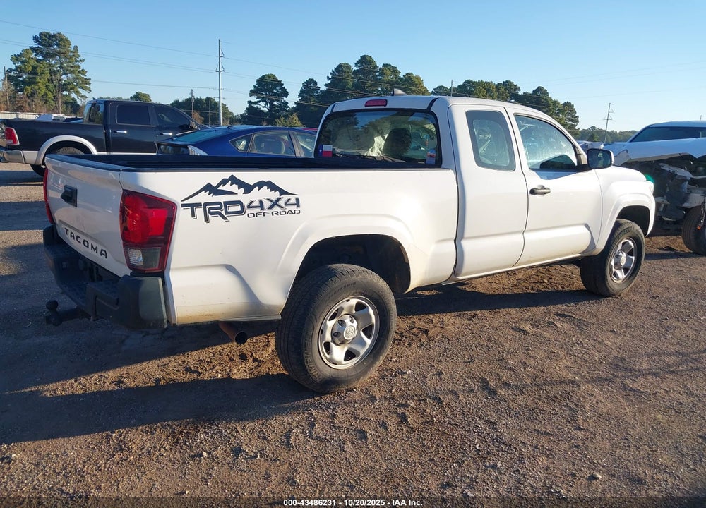2018 TOYOTA TACOMA SR VIN: 5TFRX5GN5JX113162