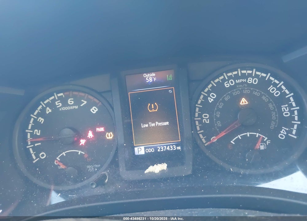 2018 TOYOTA TACOMA SR VIN: 5TFRX5GN5JX113162