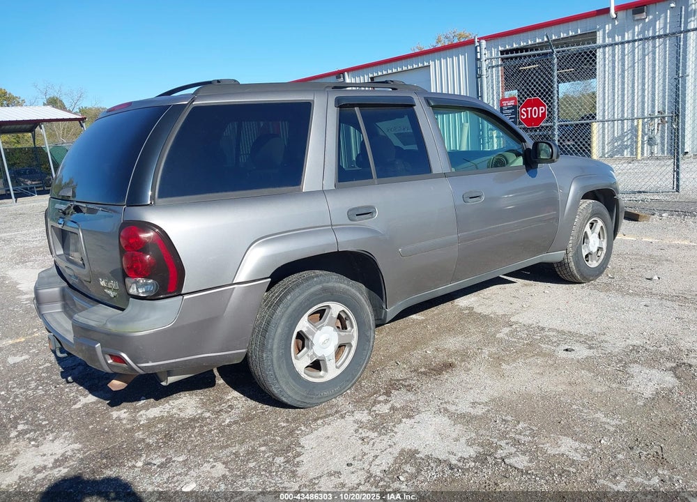 2006 CHEVROLET TRAILBLAZER LS VIN: 1GNDT13S262266071