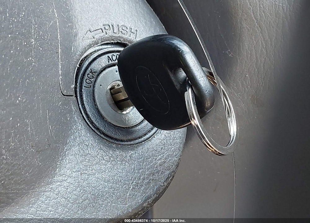 2008 TOYOTA COROLLA VIN: 1NXBR32E98Z965366