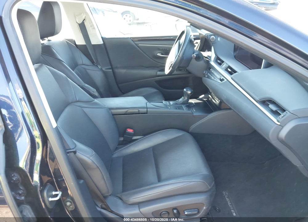 2020 LEXUS ES 300H VIN: 58AD21B1XLU010690