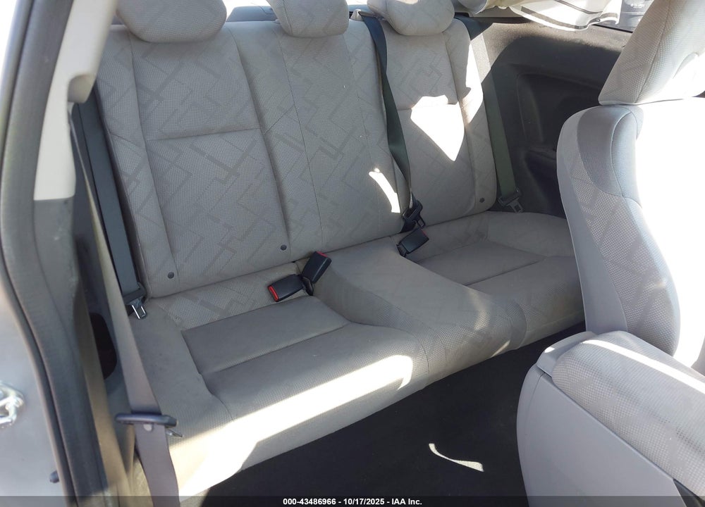 2013 HONDA CIVIC LX VIN: 2HGFG3B54DH517319