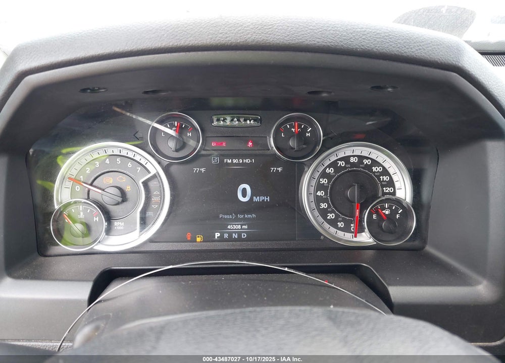 2023 RAM 1500 CLASSIC SLT 4X2 5'7 BOX VIN: 1C6RR6LG0PS554234