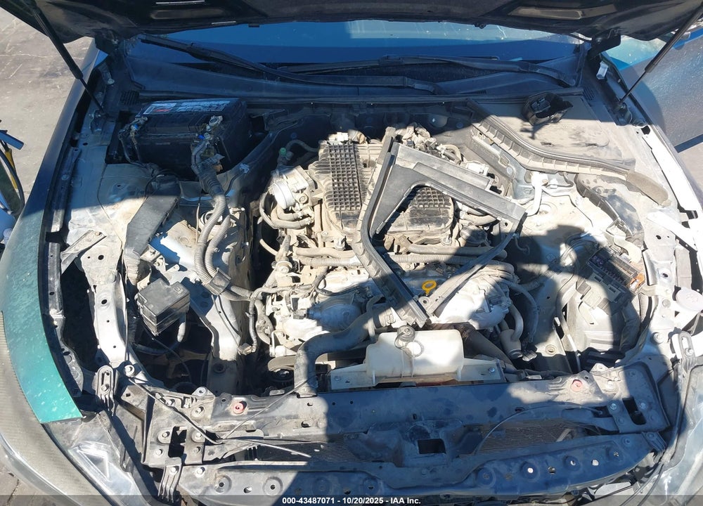 2015 INFINITI Q50 VIN: JN1BV7AP4FM349293