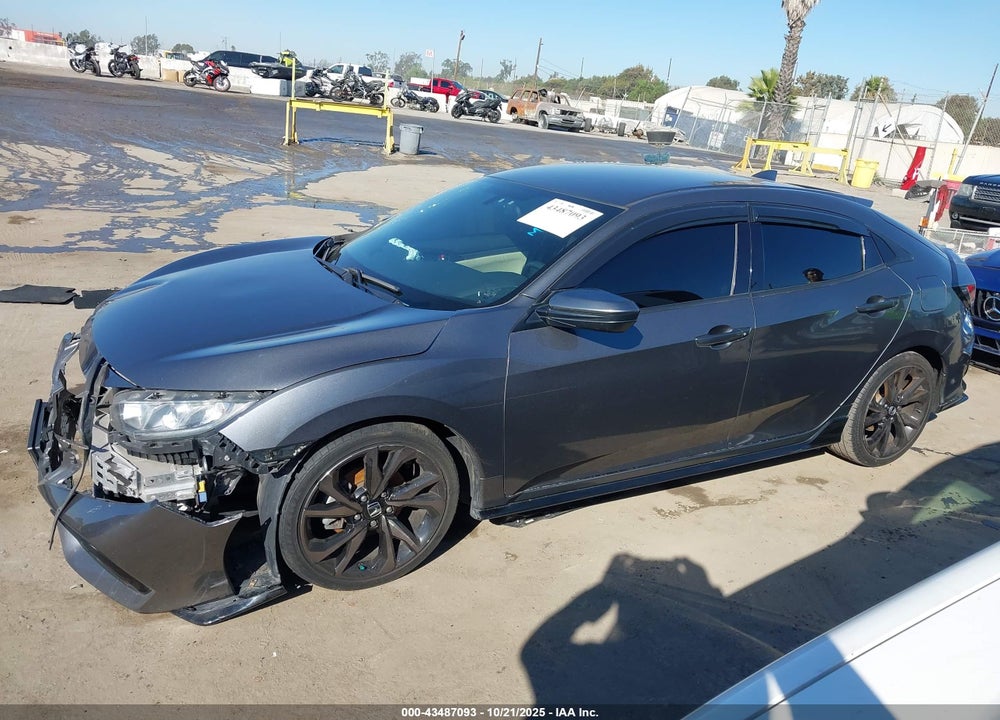 2018 HONDA CIVIC SPORT VIN: SHHFK7H43JU208721