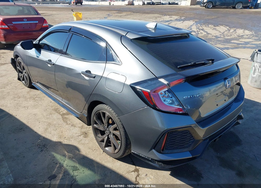 2018 HONDA CIVIC SPORT VIN: SHHFK7H43JU208721