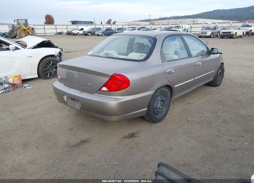 2003 KIA SPECTRA LS VIN: KNAFB121735287826