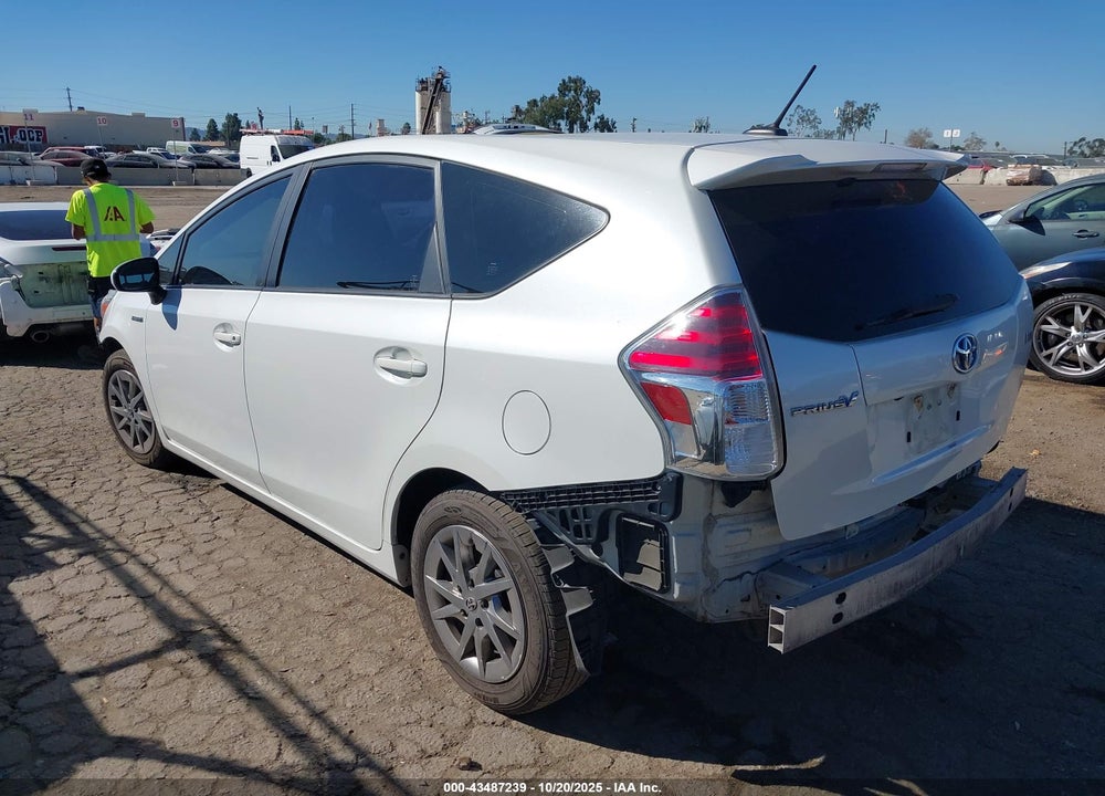 2015 TOYOTA PRIUS V THREE VIN: JTDZN3EU3FJ020591