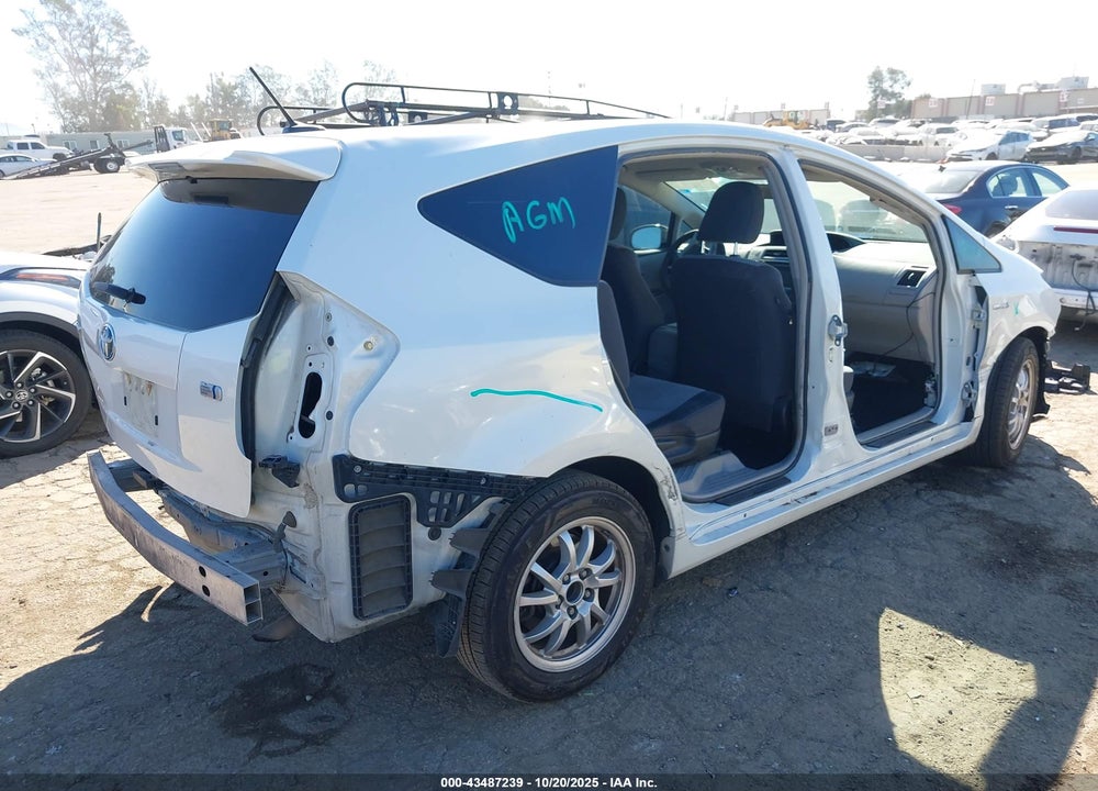 2015 TOYOTA PRIUS V THREE VIN: JTDZN3EU3FJ020591
