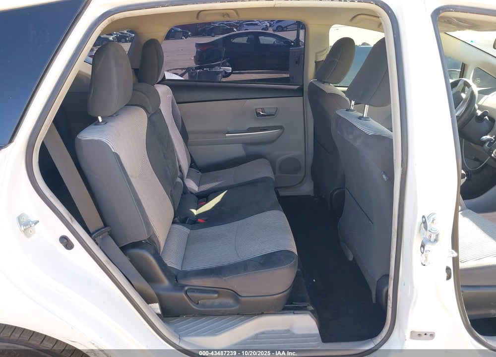 2015 TOYOTA PRIUS V THREE VIN: JTDZN3EU3FJ020591
