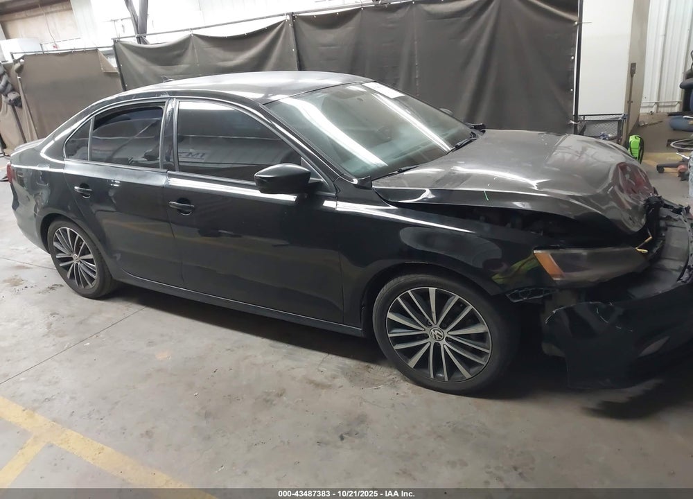2016 VOLKSWAGEN JETTA 1.8T SPORT VIN: 3VWD17AJ1GM367217