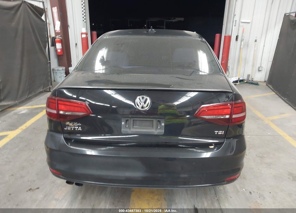 2016 VOLKSWAGEN JETTA 1.8T SPORT VIN: 3VWD17AJ1GM367217