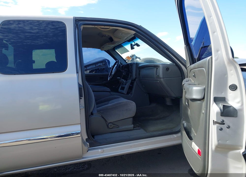 2006 GMC SIERRA 1500 VIN: 1GTEC19T86Z257444