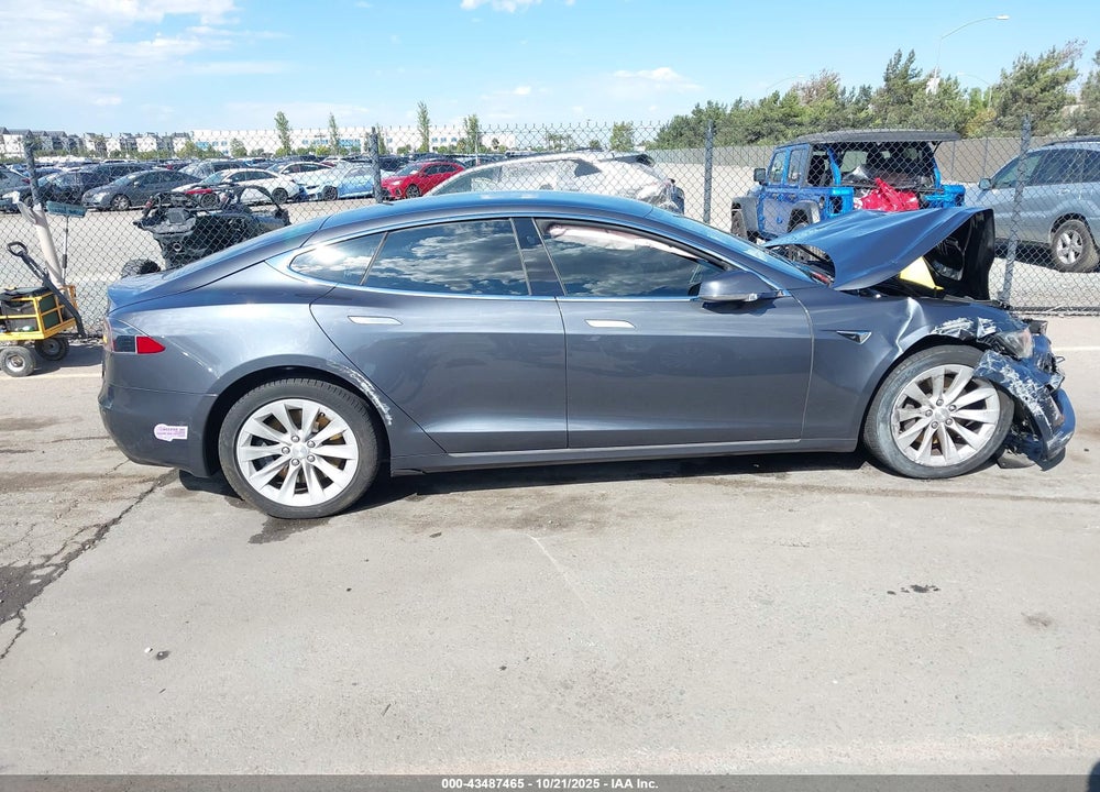 2018 TESLA MODEL S 100D/75D/P100D VIN: 5YJSA1E25JF294259